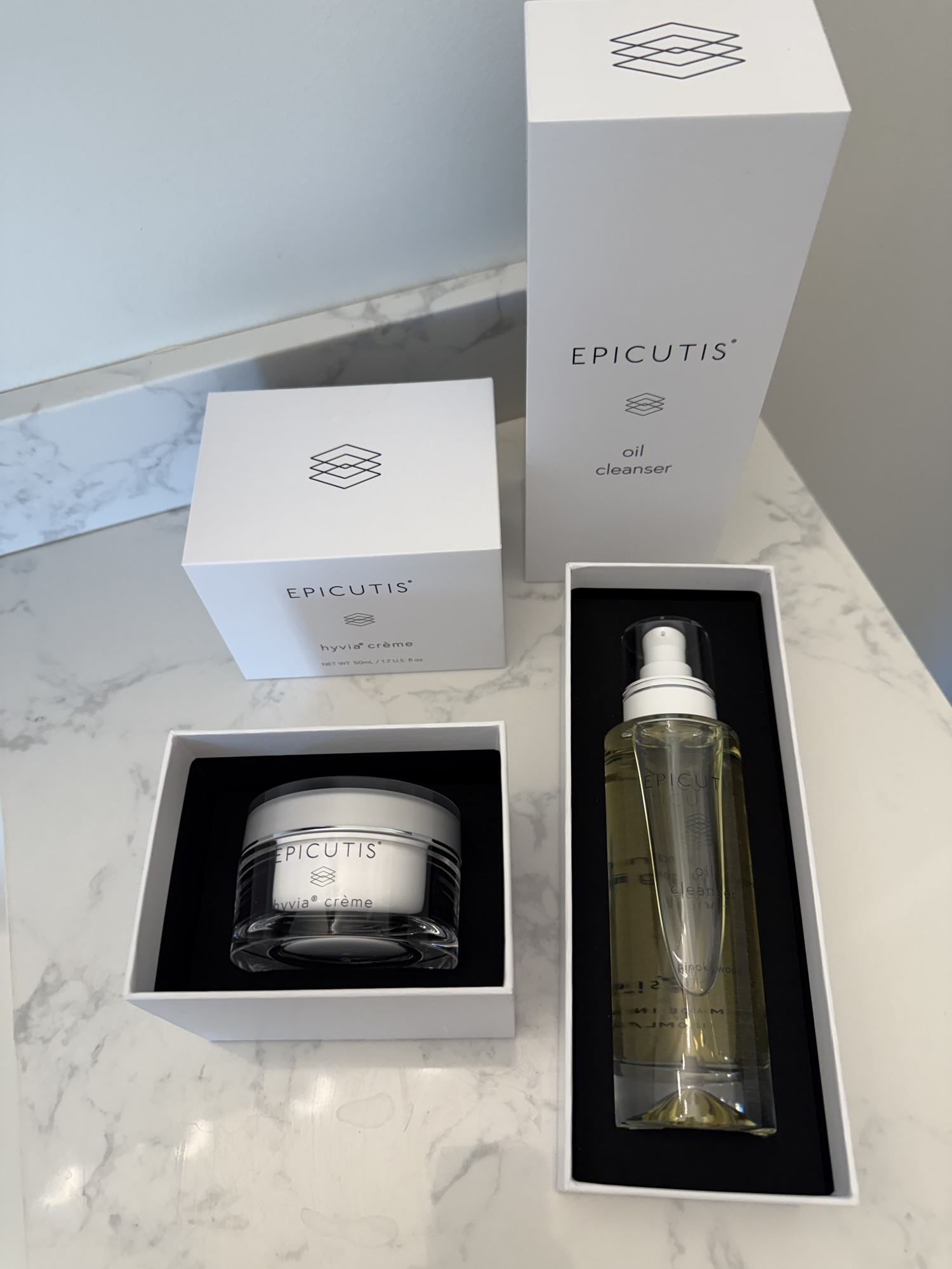 Epicutis Hyvia Crème and Oil Cleanser used in my skincare routine